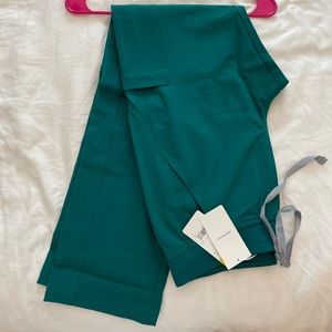 Figs. Men Axim 2.0 Cargo Pants. Hunter Green.